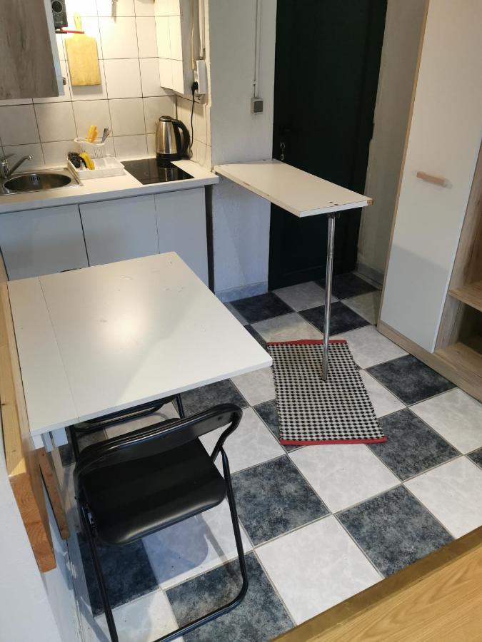 Studio I Apartman Ema غييكا المظهر الخارجي الصورة